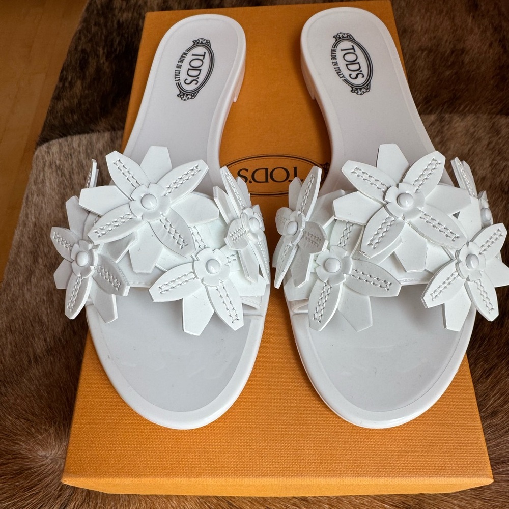 Tod’s Floral Leather Slides in White
